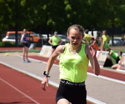 Femke Bostyn - 100m, 400m, 2.000m scholieren